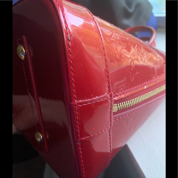 Louis Vuitton Vernis Alma GM Pomme D’Amour - Picture 16 of 17